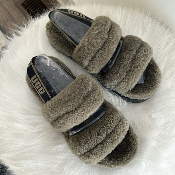 Brand new size 9 uggs - Picture 2 of 4